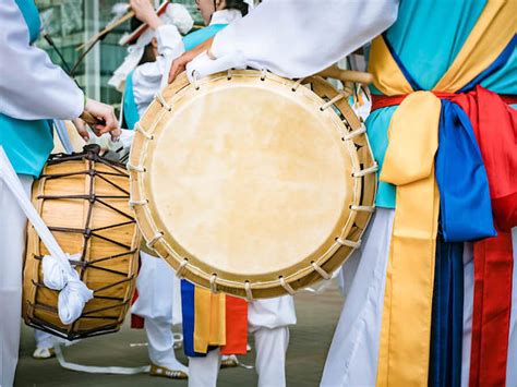 히로스에 료코, 그녀의 음악이 한국의 전통 음악과 어떻게 융합될 수 있을까?