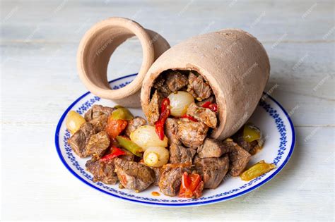  Testi Kebabi: A Symphony of Smoky Spice and Succulent Tenderness that will Take Your Tastebuds on a Turkish Adventure!